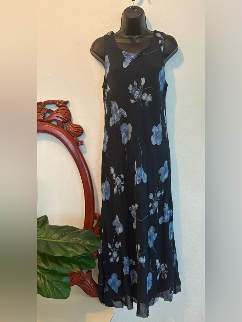 Vintage Women’s Donna Ricco Sleeveless Black Maxi Dress with Blue Floral Print